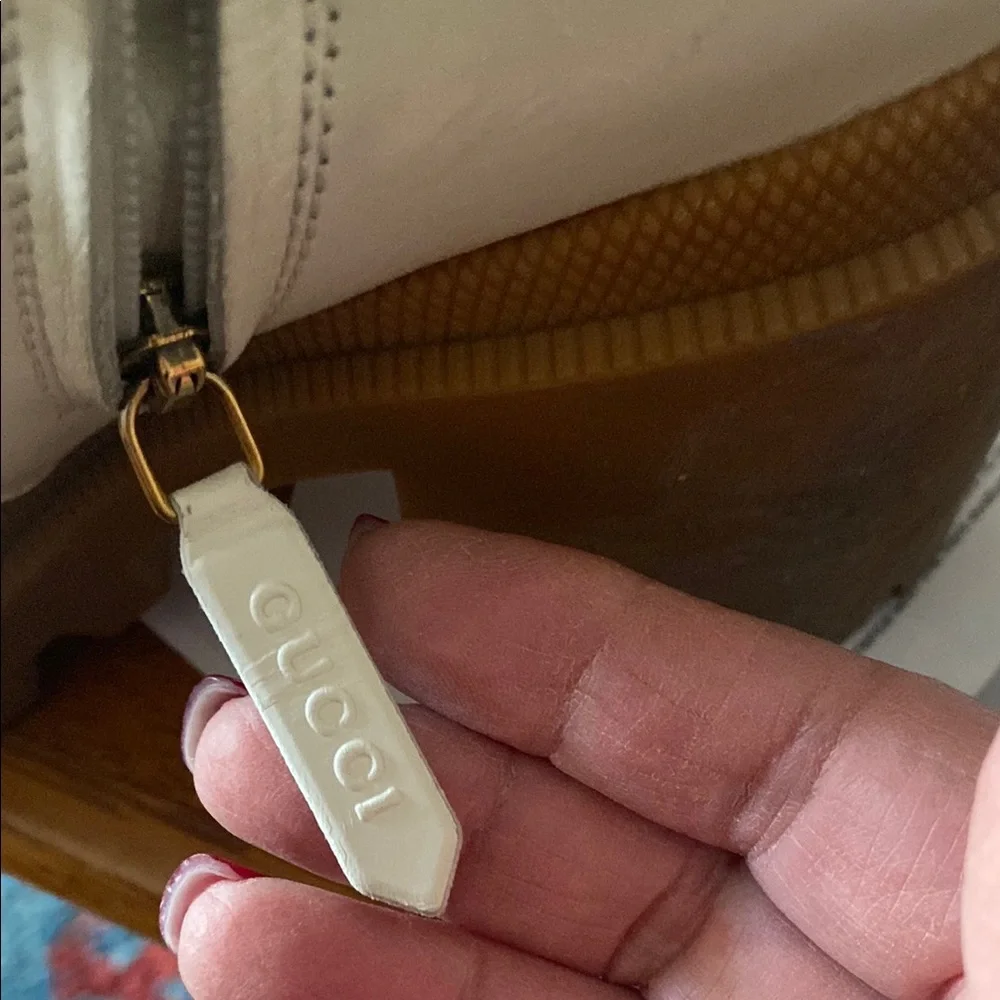 Gucci Women's Cream Ankle Boots with Logo Detail 35.5  is size . Made in Italy - Picture 5 of 13